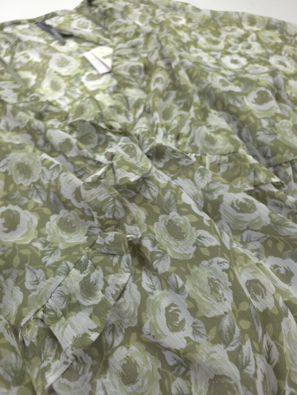 New Anthropologie Loverly Grey Green Floral Ruffle V-Neck Mini Dress Sz M - Picture 7 of 11